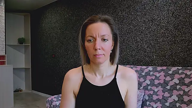 Amanda Luxe online show from March 2026 03:04:01 AM