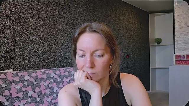 Snapshot of Amanda_Luxe chatting on July 2026 02:20:02 AM Amanda Luxe online show from July 2026 02:20:02 AM