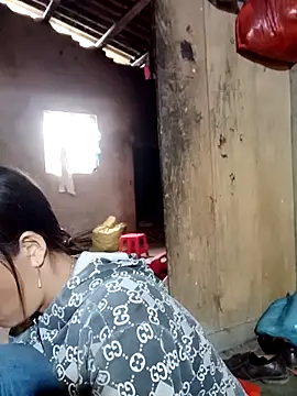 muamua99 online show from March 2026 03:47:02 AM