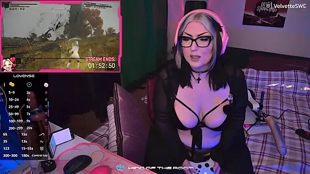 Snapshot of VelvetteSWE chatting on May 2026 06:11:01 PM VelvetteSWE online show from May 2026 06:11:01 PM
