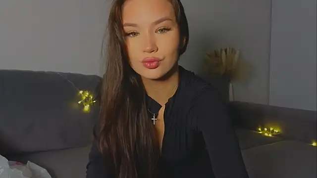 EmiDroll online show from February 2026 11:45:01 AM