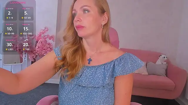 Snapshot of Marie_Hayes chatting on July 2026 01:13:02 AM Marie Hayes online show from July 2026 01:13:02 AM