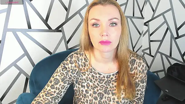 Marie Hayes online show from January 2026 01:01:02 AM