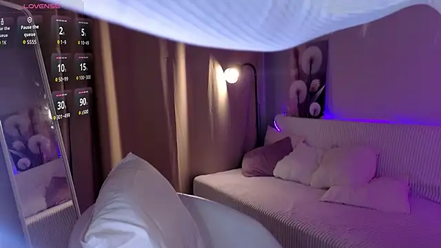 SmolCutie online show from February 2026 04:56:01 AM