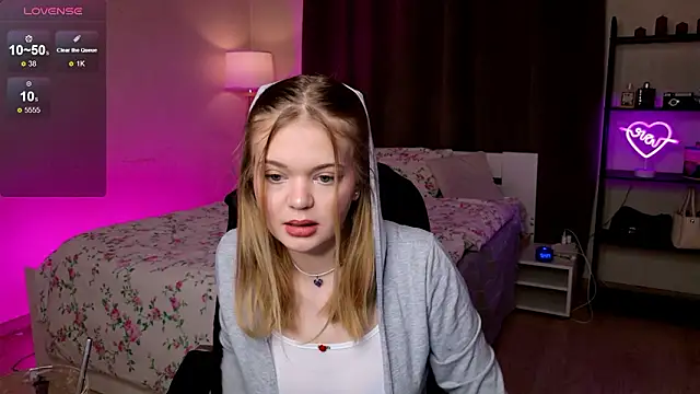 Elioraa online show from January 2026 02:43:02 PM