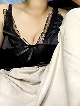 Merrylinh online show from March 2026 09:01:02 AM