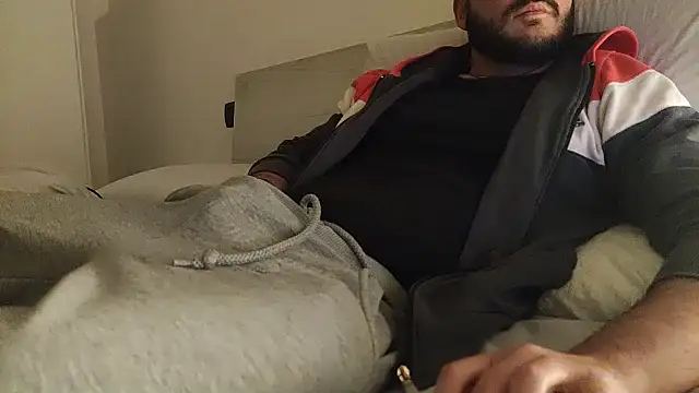 Reb born89 online show from February 2026 06:17:02 PM