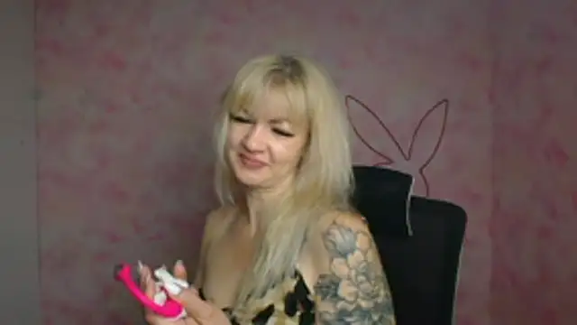 Madonna Fire online show from April 2026 02:40:02 PM