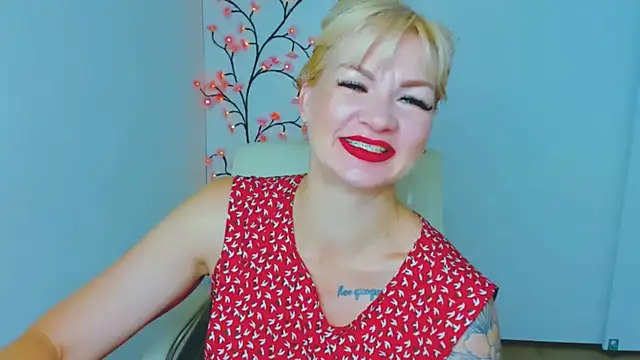Snapshot of Madonna_Fire chatting on June 2026 06:09:01 AM Madonna Fire online show from June 2026 06:09:01 AM