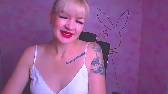 Snapshot of Madonna_Fire chatting on June 2026 11:49:02 AM Madonna Fire online show from June 2026 11:49:02 AM