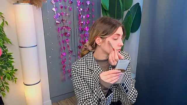 BrianneMallory online show from February 2026 06:15:01 AM