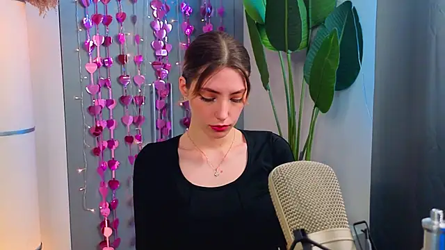 BrianneMallory online show from February 2026 08:16:02 AM