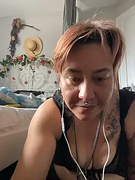 NymphoBuzi online show from January 2026 06:44:02 PM