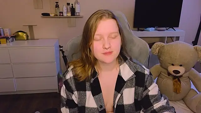 Ol1via online show from March 2026 01:15:02 PM