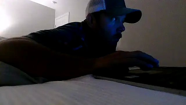 Snapshot of nuttincowboy chatting on May 2026 01:56:01 AM nuttincowboy online show from May 2026 01:56:01 AM
