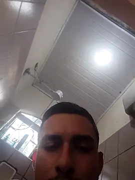 Fefe2805 online show from April 2026 07:05:02 PM