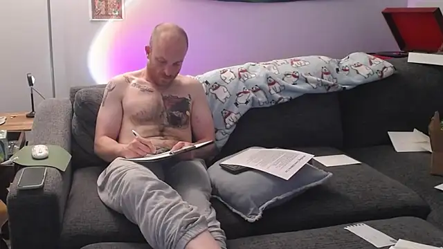 Snapshot of SeanSativa chatting on May 2026 02:00:01 AM SeanSativa online show from May 2026 02:00:01 AM