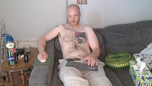 Snapshot of SeanSativa chatting on June 2026 04:57:01 PM SeanSativa online show from June 2026 04:57:01 PM