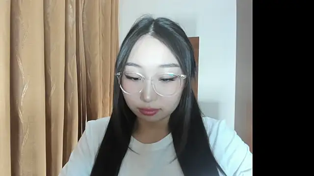 Amane Yuki online show from January 2026 04:47:02 PM