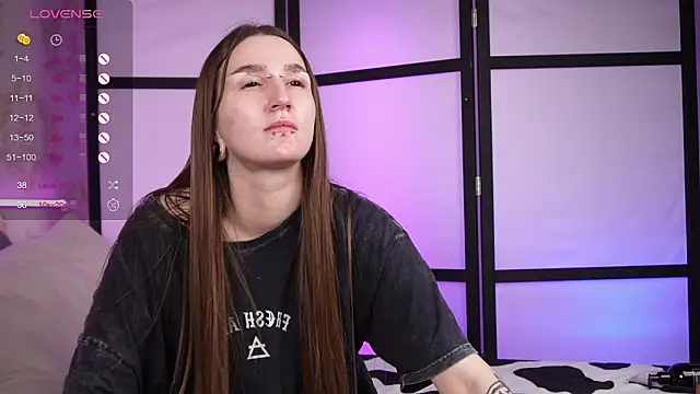 Alice Goth online show from March 2026 11:04:02 AM