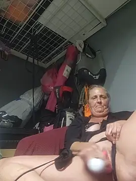 HotAzMilf online show from April 2026 03:17:01 PM