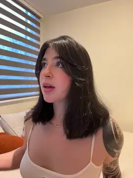 Snapshot of evelynrosess1 chatting on July 2026 11:11:01 PM evelynrosess1 online show from July 2026 11:11:01 PM
