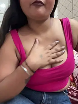 Curvy Anaya online show from April 2026 02:13:01 PM