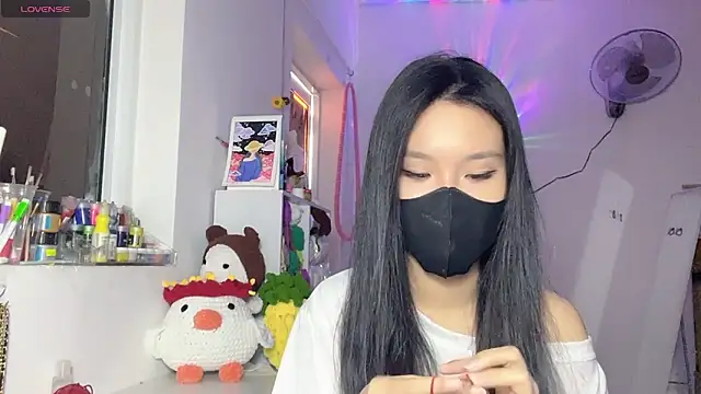 Snapshot of Tieu-May chatting on April 2026 09:22:02 AM Tieu-May online show from April 2026 09:22:02 AM