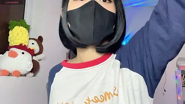Snapshot of Tieu-May chatting on May 2026 08:49:02 PM Tieu-May online show from May 2026 08:49:02 PM