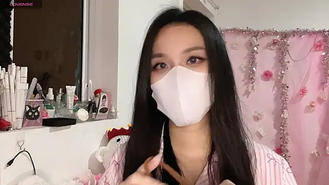 Tieu-May online show from March 2026 09:28:01 PM