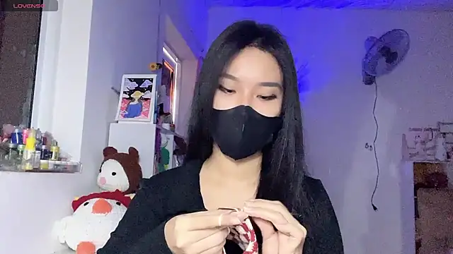 Snapshot of Tieu-May chatting on April 2026 08:50:02 AM Tieu-May online show from April 2026 08:50:02 AM