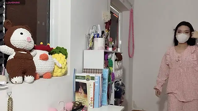 Tieu-May online show from April 2026 05:31:02 AM