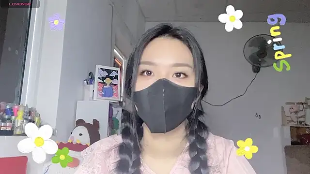 Snapshot of Tieu-May chatting on May 2026 07:11:01 AM Tieu-May online show from May 2026 07:11:01 AM