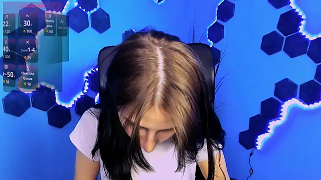 sweetie chloe  online show from May 2026 04:04:02 PM