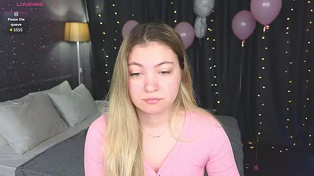 Angel  Grace online show from April 2026 12:50:01 AM