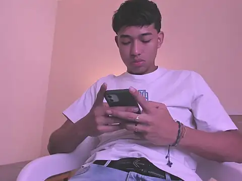 AustinTowers online show from January 2026 07:45:01 PM