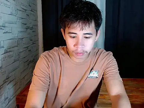 urdreamcock online show from April 2026 12:01:01 PM