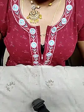 Snapshot of tamil-monisha chatting on February 2026 01:33:01 PM tamil-monisha online show from February 2026 01:33:01 PM