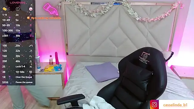 LUAR TAY online show from January 2026 11:39:02 AM