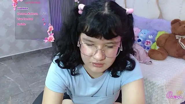 Snapshot of LUAR_TAY chatting on March 2026 08:26:33 AM LUAR TAY online show from March 2026 08:26:33 AM