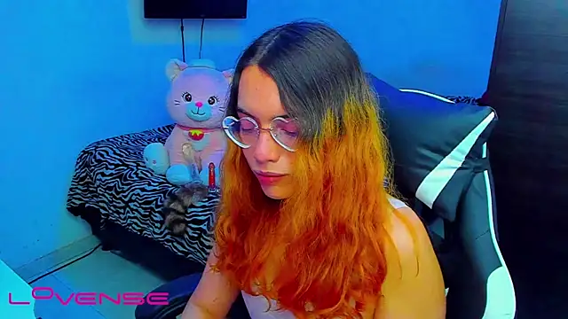 lillykittyyy online show from April 2026 04:25:01 AM