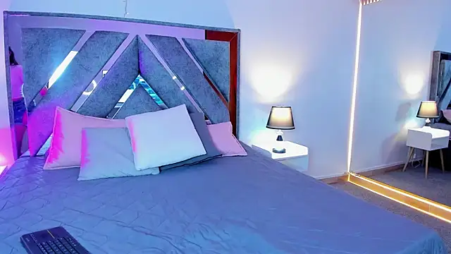 Astrid williams online show from March 2026 03:17:02 AM