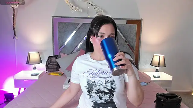 Astrid williams online show from May 2026 02:04:02 AM