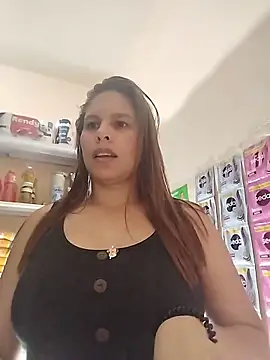 Snapshot of Lara_queenxxx chatting on April 2026 12:29:02 AM Lara queenxxx online show from April 2026 12:29:02 AM