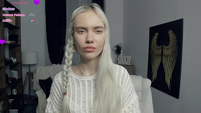 KristalCrowner online show from February 2026 07:13:01 PM