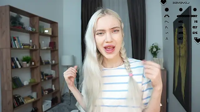 KristalCrowner online show from March 2026 07:38:01 PM