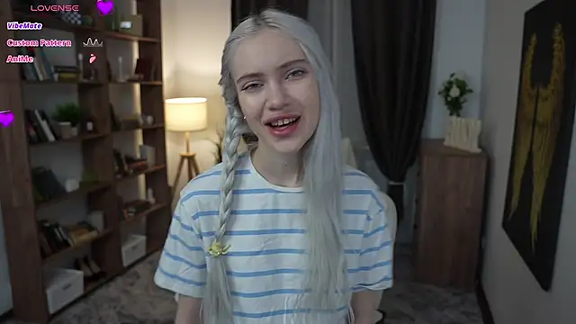 KristalCrowner online show from March 2026 07:30:01 PM