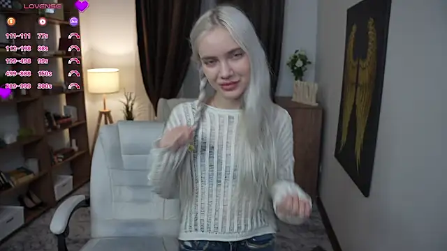 KristalCrowner online show from March 2026 07:19:01 PM