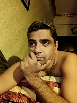 Snapshot of hardnhornybull chatting on May 2026 12:03:01 AM hardnhornybull online show from May 2026 12:03:01 AM