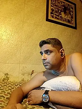 hardnhornybull online show from February 2026 07:14:01 PM